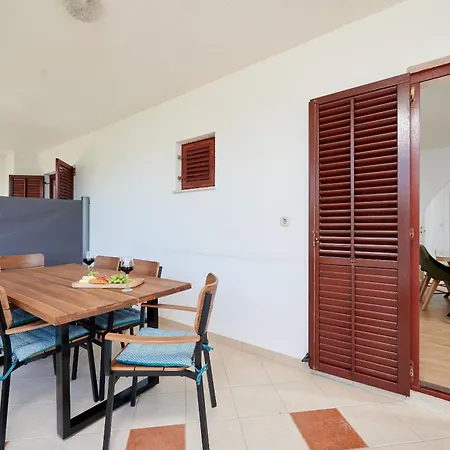 Natali Apartman *