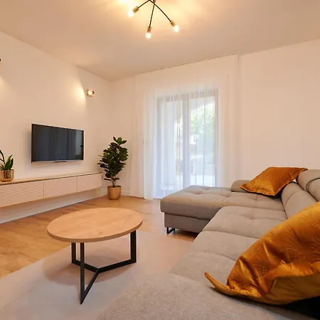 Natali Apartamento Trogir